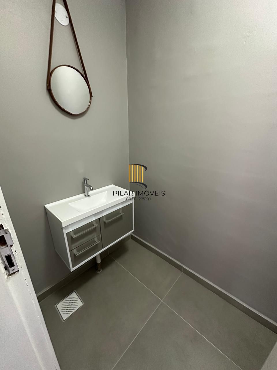 Vende-se cobertura com 2 quartos(2 suítes), piscina, 2 vagas e 235 m² – Mont`Serrat