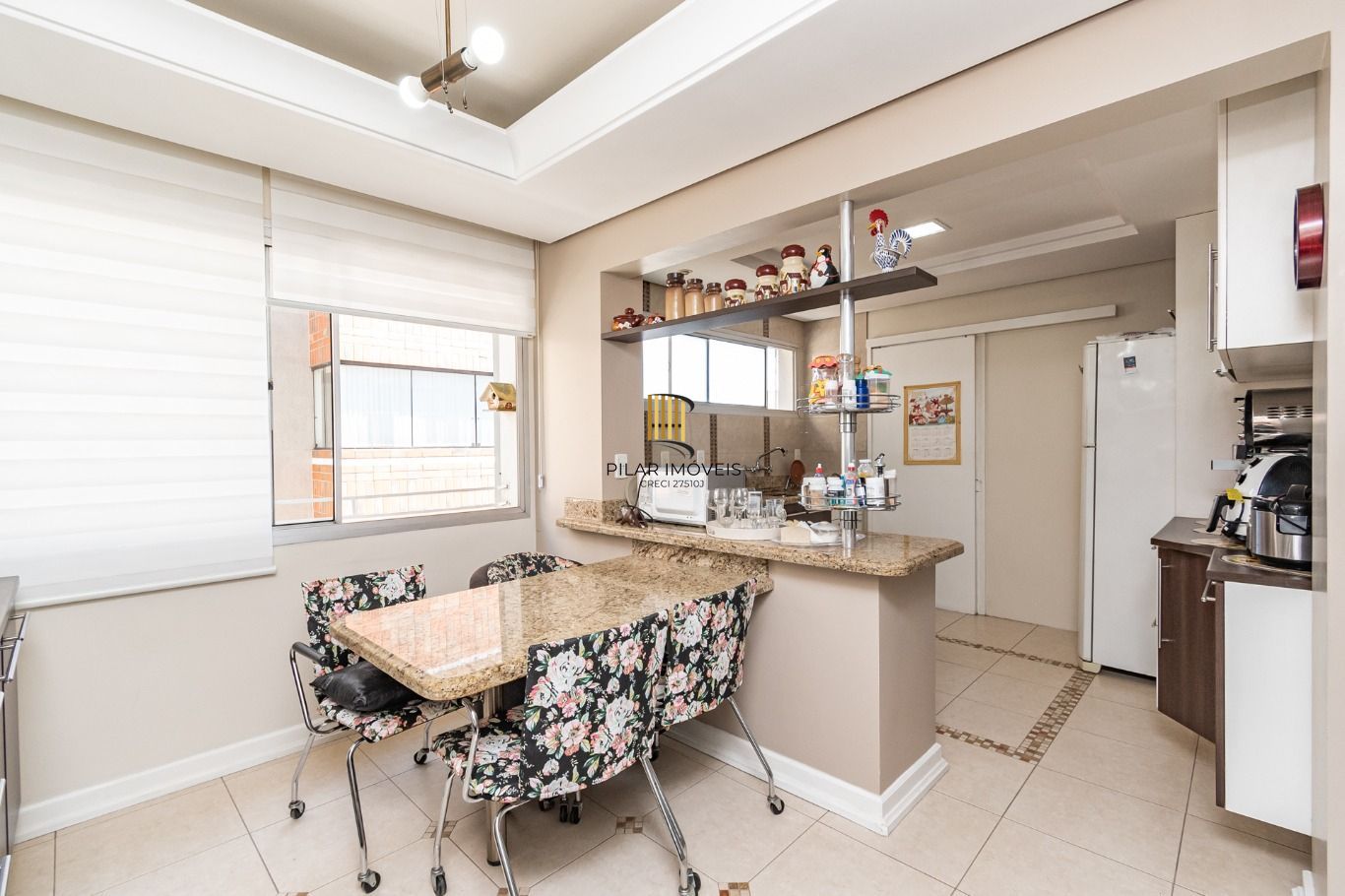 Vende-se apartamento com 3 quartos (1 suíte), 133 m² e 1 vaga – Petrópolis