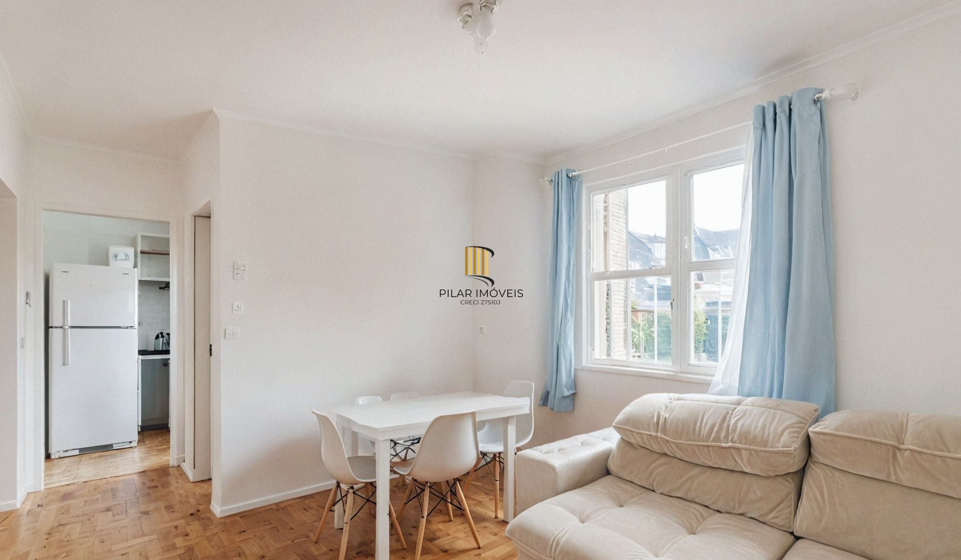 Vende-se apartamento semi-mobiliado com 2 quartos e 41m² - Menino Deus