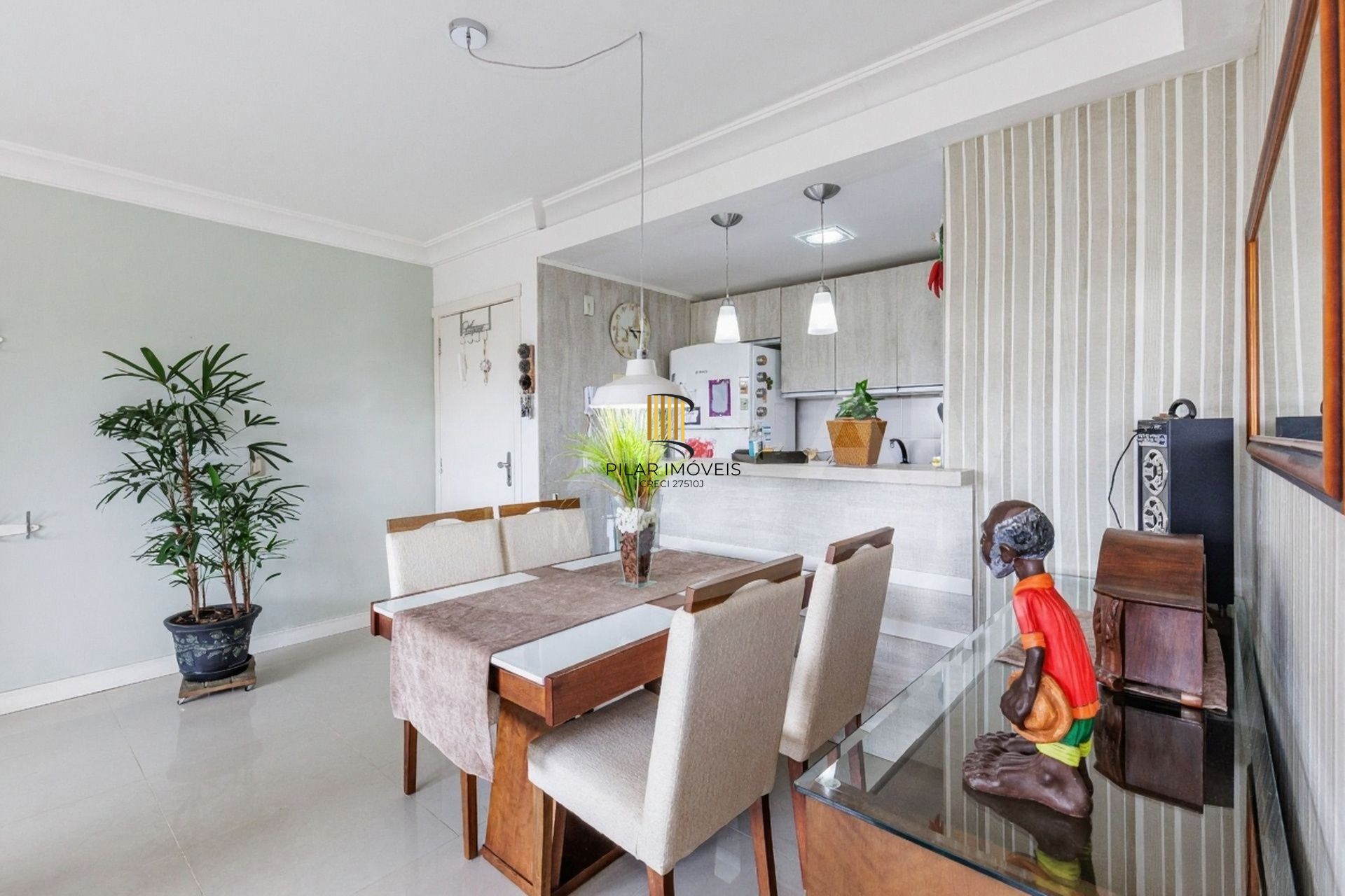 Vende-se apartamento com 2 quartos (1 suíte), 68m² e 1 vaga – Vila Ipiranga