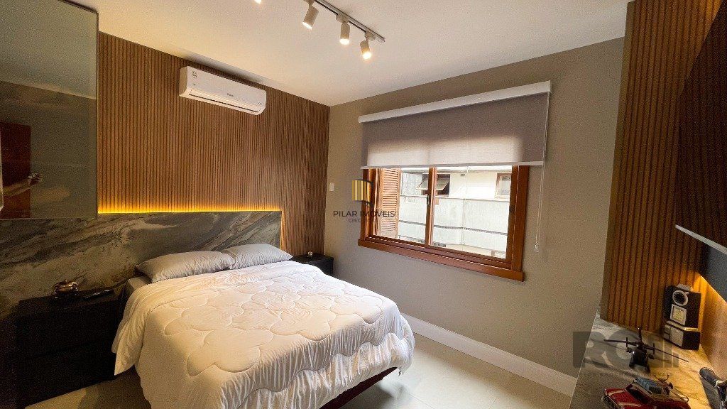 Vende-se luxuoso apartamento 3 quartos com suíte, 2 vagas, com churrasqueira e hidro - 148m² -  Petrópolis