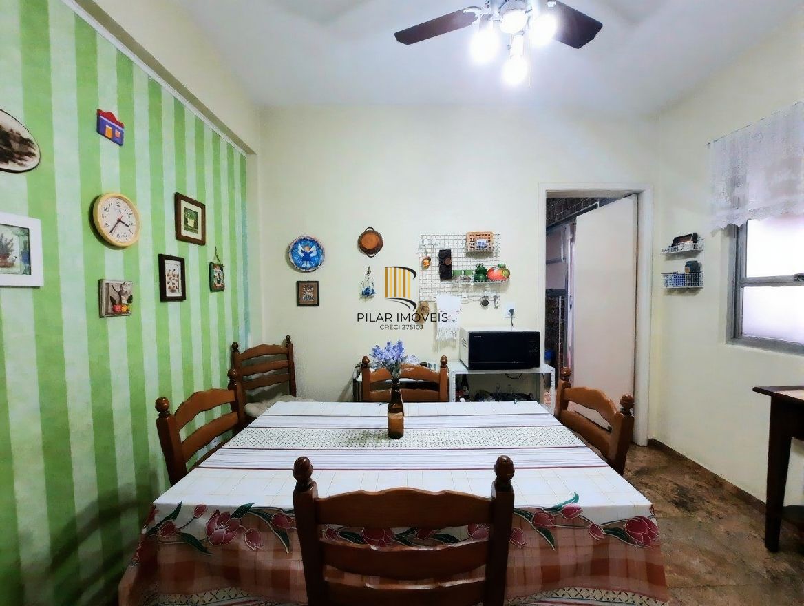 Vende-se apartamento com 3 quartos(1 suíte), 184m² e 2 vagas - Bom Fim