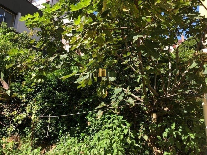Terreno amplo com 8,80m²x63,50m² de área total, excelente localização no Bairro Petrópolis