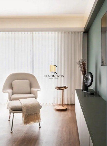 Vende-se apartamento 3 quartos com suíte e duas vagas - 134m² - Moinhos de Vento