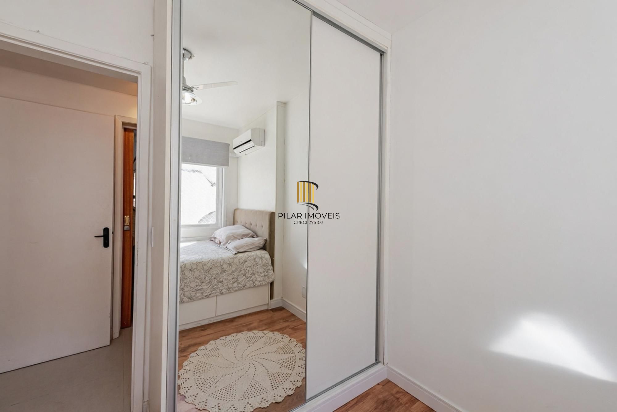 Vende-se cobertura duplex com 3 quartos (1 suíte), 117m² e 1 vaga – Menino Deus