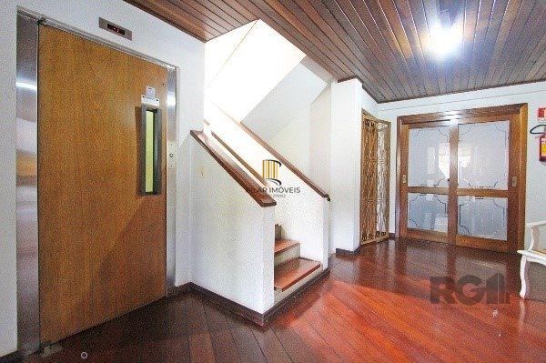 Vende-se bela cobertura 3 quartos com suíte, 2 vagas, dependencia completa em prédio com elevador - 220m² - Floresta