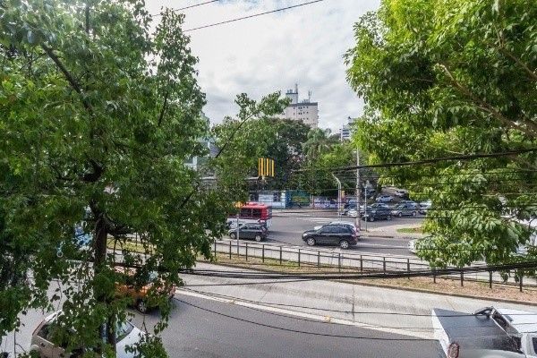 Vende-se apartamento com 3 quartos, 3 banheiros e 103 m² - Rio Branco