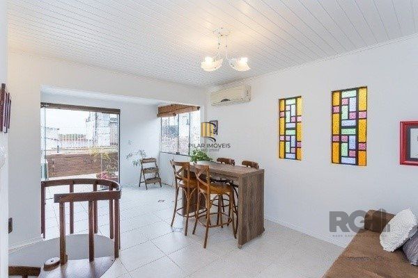 Vende-se espaçoso apartamento 4 quartos, 2 suítes, 3 vagas, próximo ao Hospital Moinhos - 154m² - Floresta