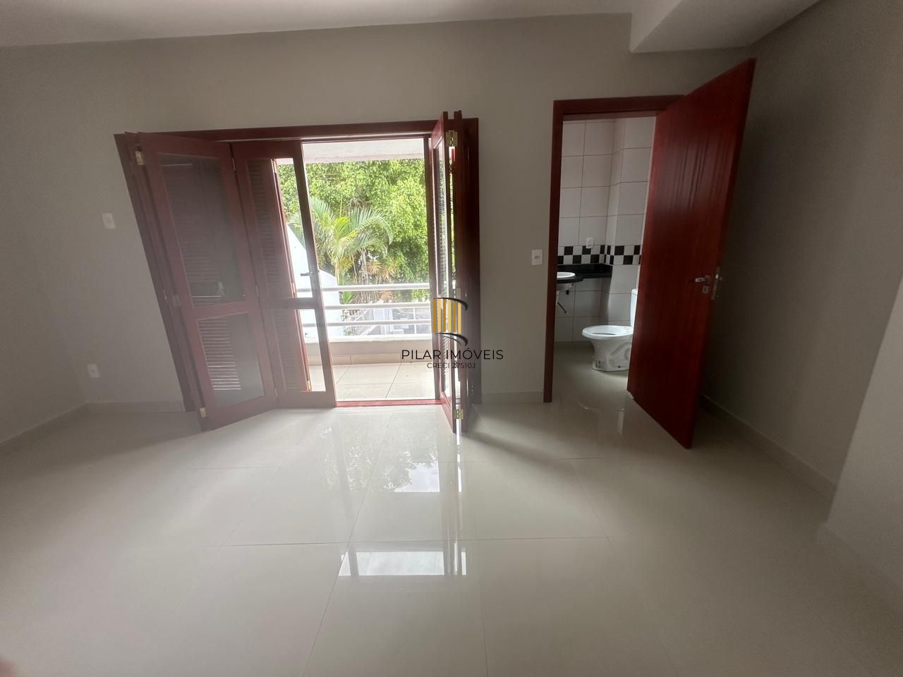 Vende-se casa com 4 suítes, 184m² e 4 vagas – Chácara das Pedras