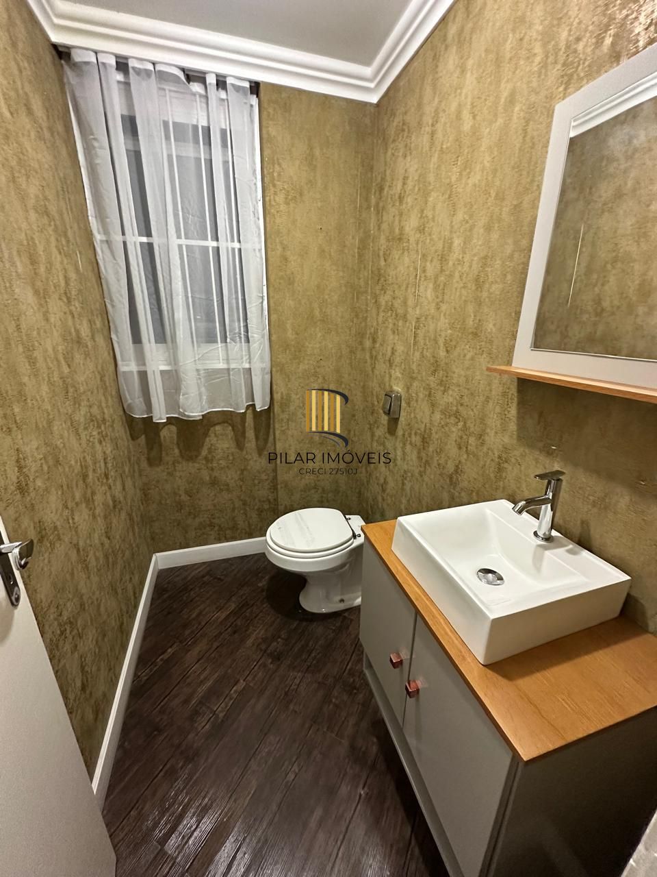 Vende-se cobertura com 2 quartos(2 suítes), piscina, 2 vagas e 235 m² – Mont`Serrat