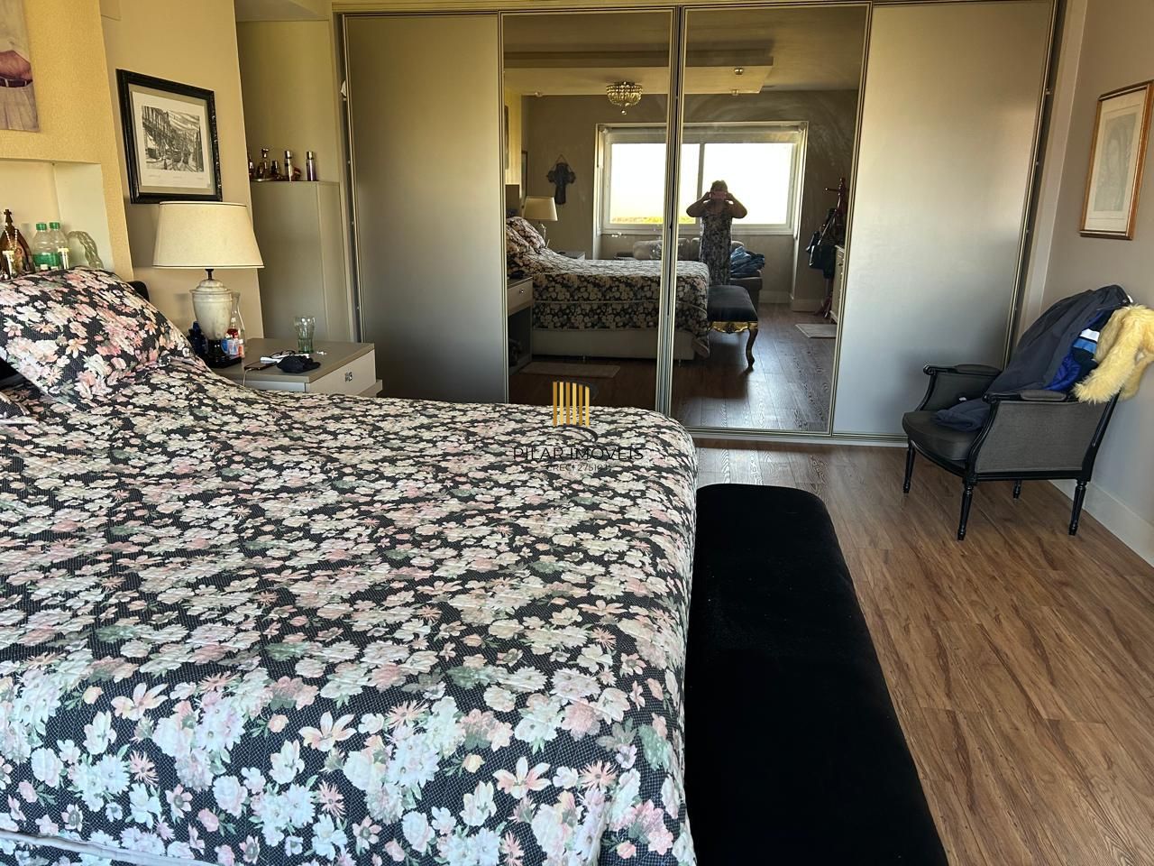 Vende-se luxuosa casa com 4 suítes e 430m² - Gramado