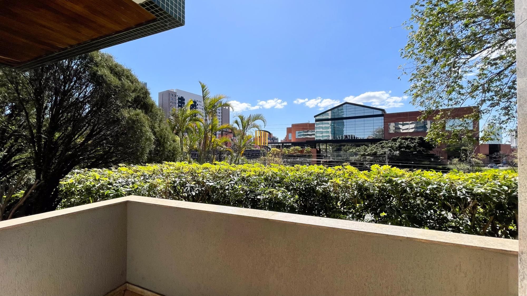 Vende-se apartamento com 3 quartos (1 suíte), 100m² e 1 vaga - Jardim Europa