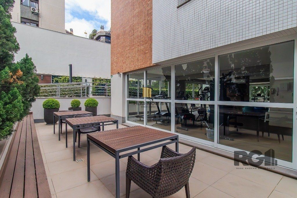 Belo Apartamento 3 quartos com suíte e 2 vagas -  136,24 m² - Petrópolis