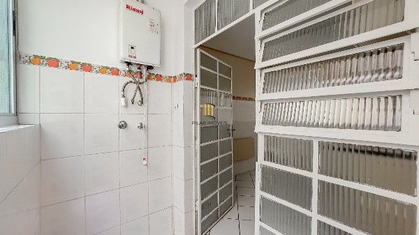 Vende-se amplo apartamento com 3 quartos - 113 m² -Rio Branco