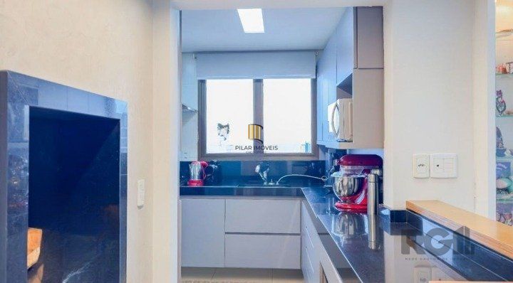Vende-se apartamento 2 quartos, 1 suíte, 2 vagas – 80m² - Petrópolis