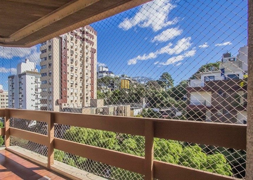 Vende-se cobertura com 3 quartos (1 suíte), 315 m², 2 vagas - Bela Vista