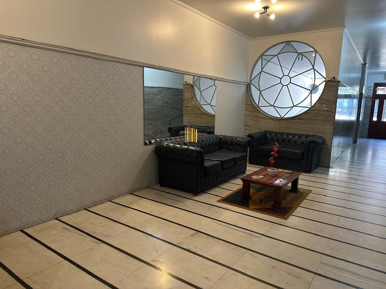 Vende-se apartamento de 1 dormitório com 43 m² e 1 vaga - Floresta