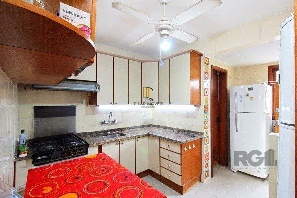 Apartamento com 3 Dormitórios, Suíte e Sacada e 1 vaga - 115m² - Petrópolis