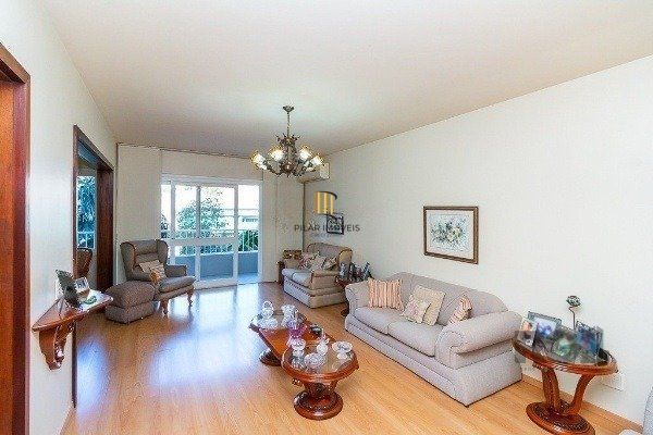 Vende-se amplo apartamento 3 quartos c/ suíte, 2 vagas, living com sacada e vista - 139m² - Auxiliadora