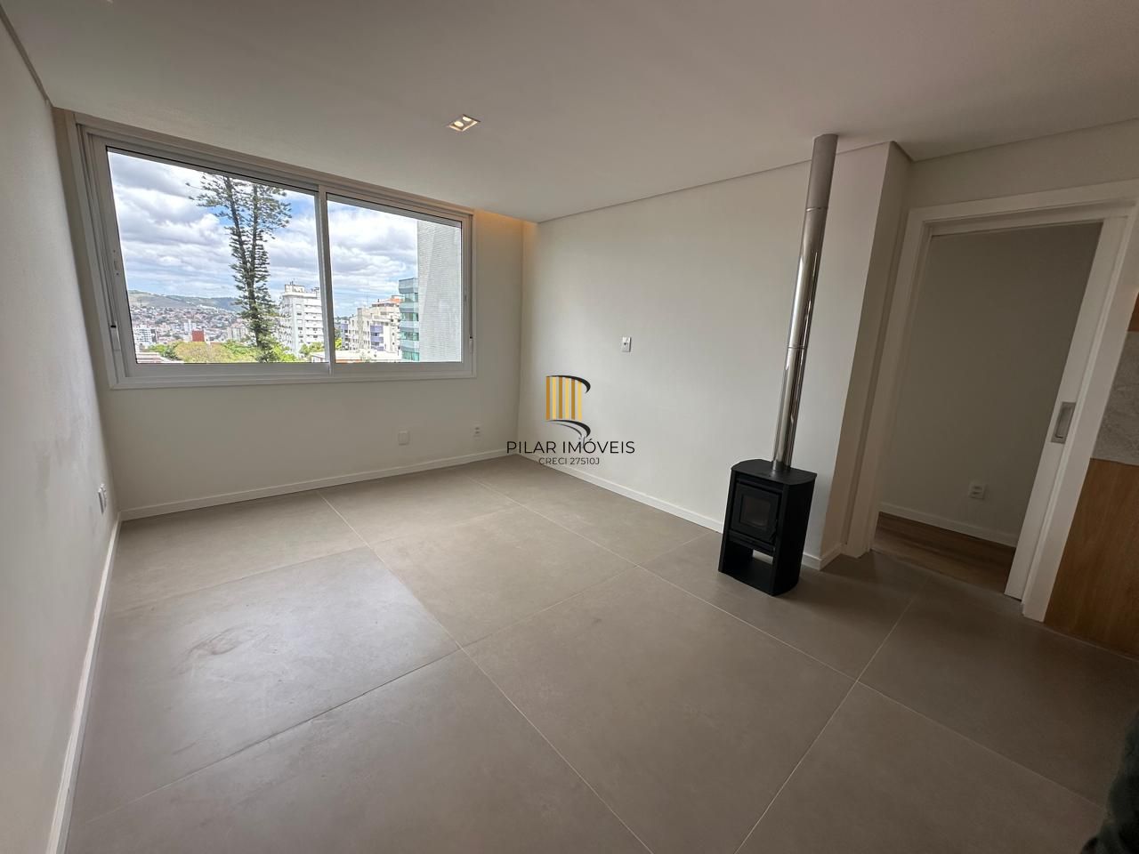 Vende-se apartamento com 3 quartos (2 suítes), 104,6m² e 1 vaga – Petrópolis