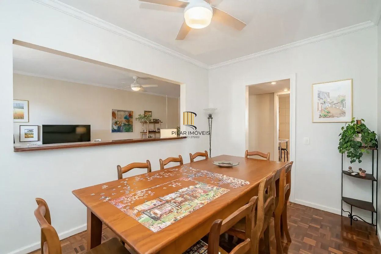 Vende-se apartamento com 3 quartos (1 suíte), 139 m², 2 vagas – Moinhos de Vento