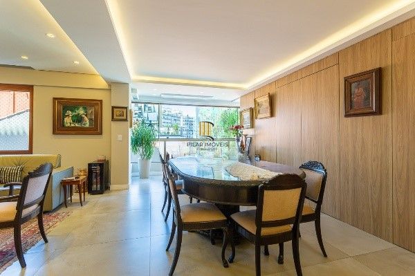Apartamento com 4 quartos, 1 suíte e 2 vagas — 200 m² — Bela Vista