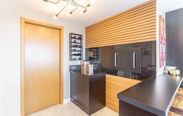 Apartamento mobiliado, 3 suítes, 2 vagas – 126m² – Petrópolis