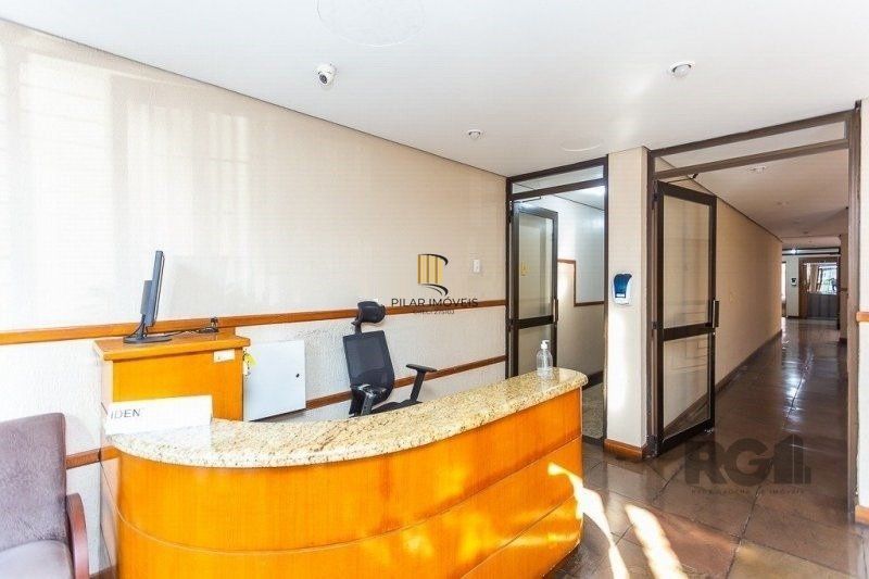 Apartamento 2 dormitórios, 2 banheiros, 1 vaga de garagem no Bairro Independência