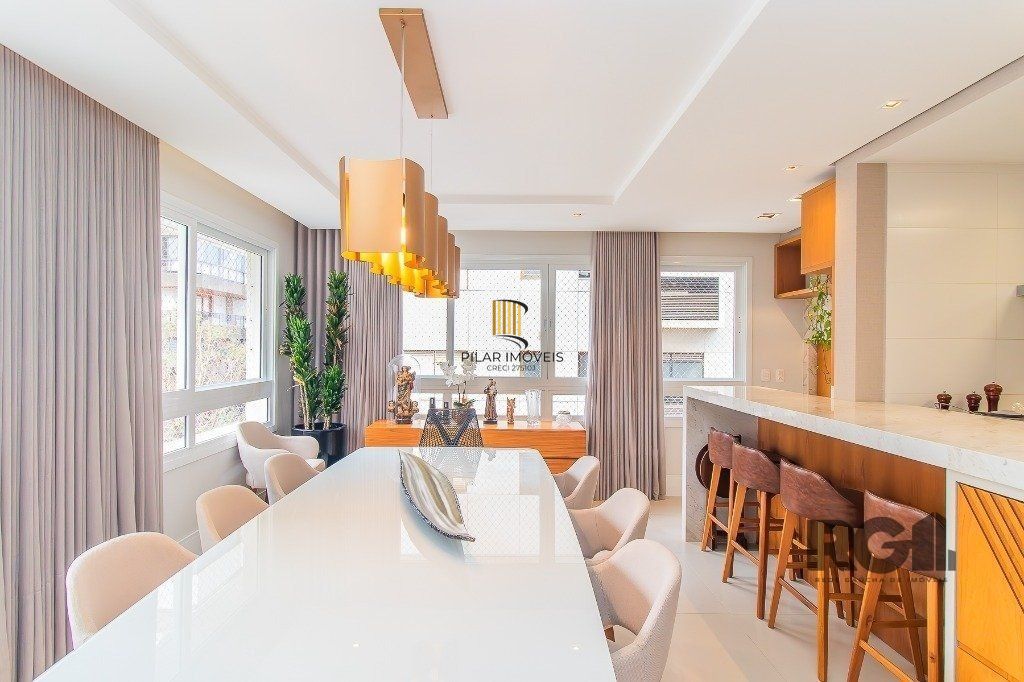 Belo Apartamento 3 quartos com suíte e 2 vagas -  136,24 m² - Petrópolis