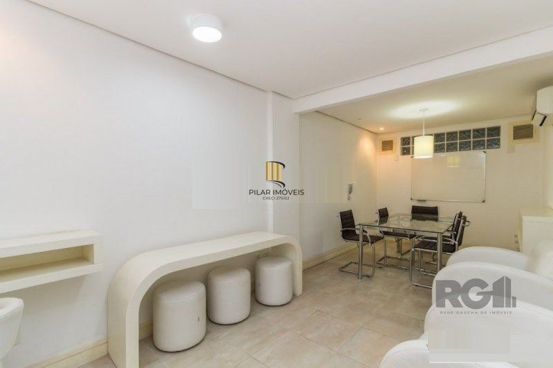 Apartamento para Venda - 38m², 1 dormitório, sendo 1 suites, 1 vaga - Menino Deus