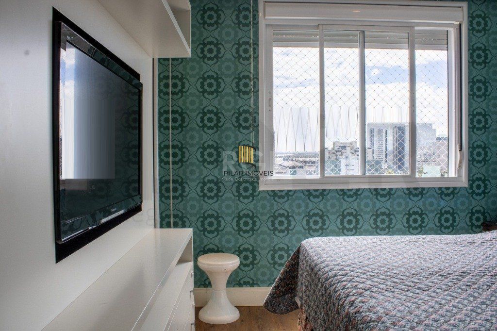 Apartamento para Venda - 121m², 3 dormitórios, sendo 2 suites, 2 vagas - Menino Deus
