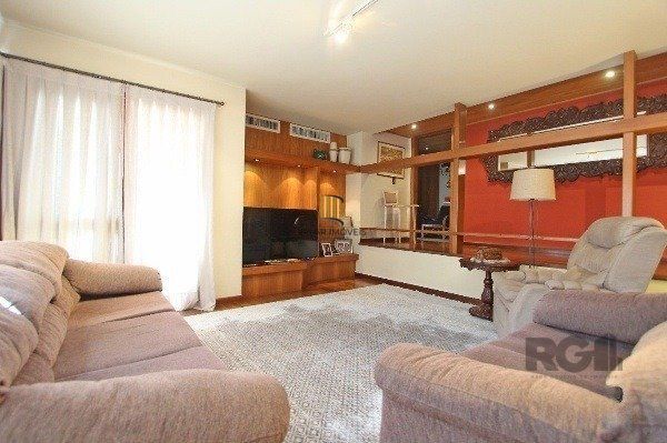 Vende-se amplo apartamento 3 dorm c/ suíte, 2 vagas cobertas, dependência completa, living com sacada - 233m² - Moinhos de Vento