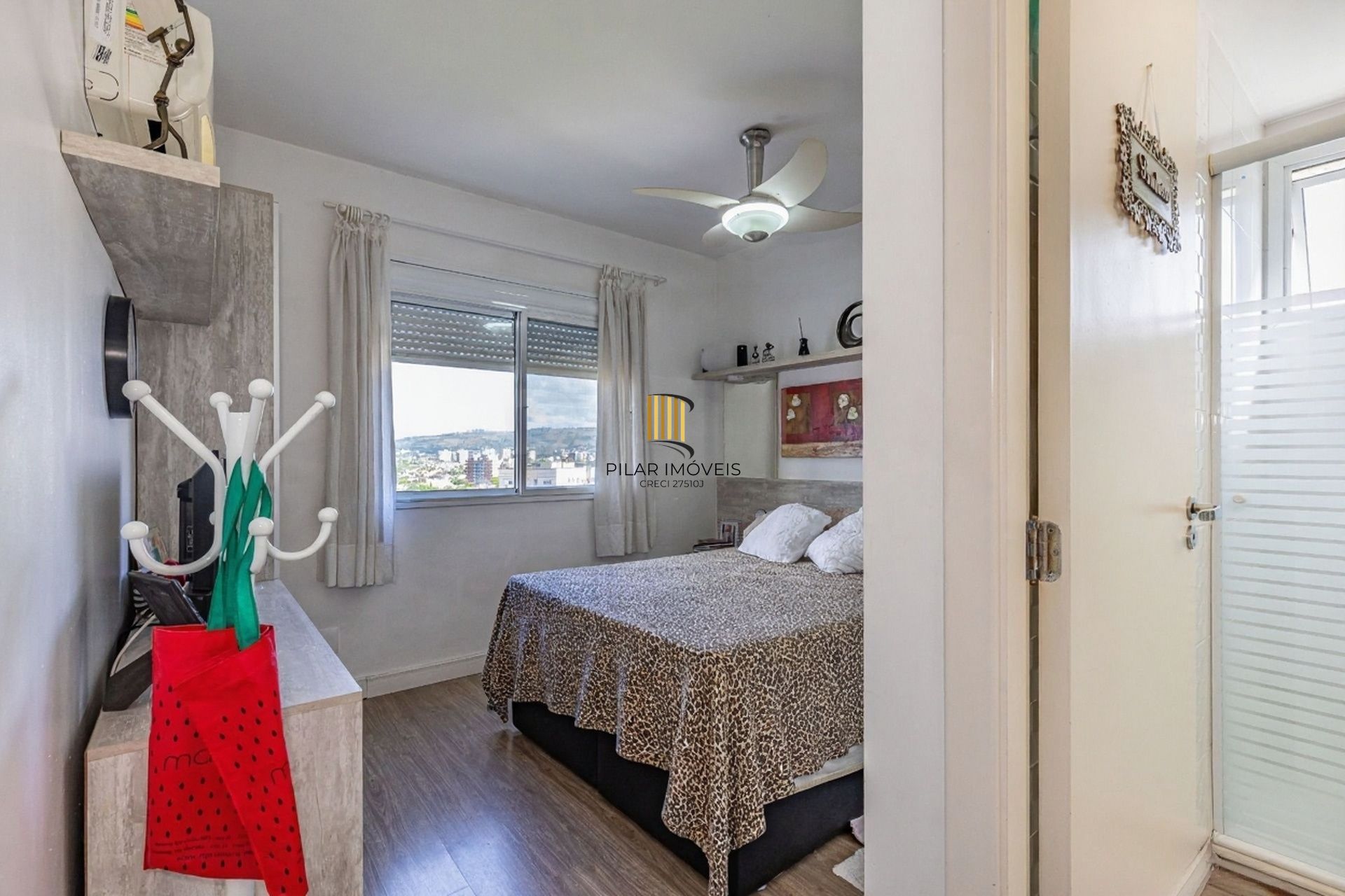 Vende-se apartamento com 2 quartos (1 suíte), 68m² e 1 vaga – Vila Ipiranga