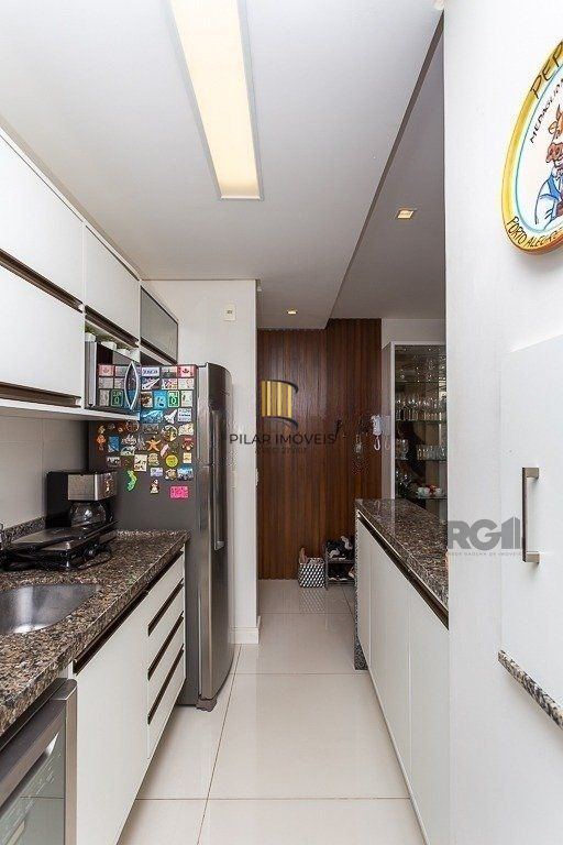 Apartamento 2 dormitórios, 1 suíte, 2 vagas no Bairro Petrópolis