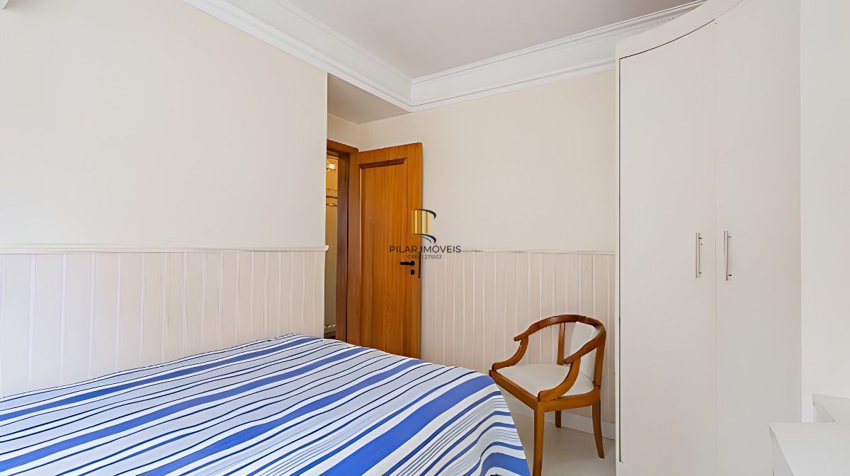 Vende-se apartamento com 2 quartos( 1 suíte), 96m², sacada e 2 vagas - Mont Serrat