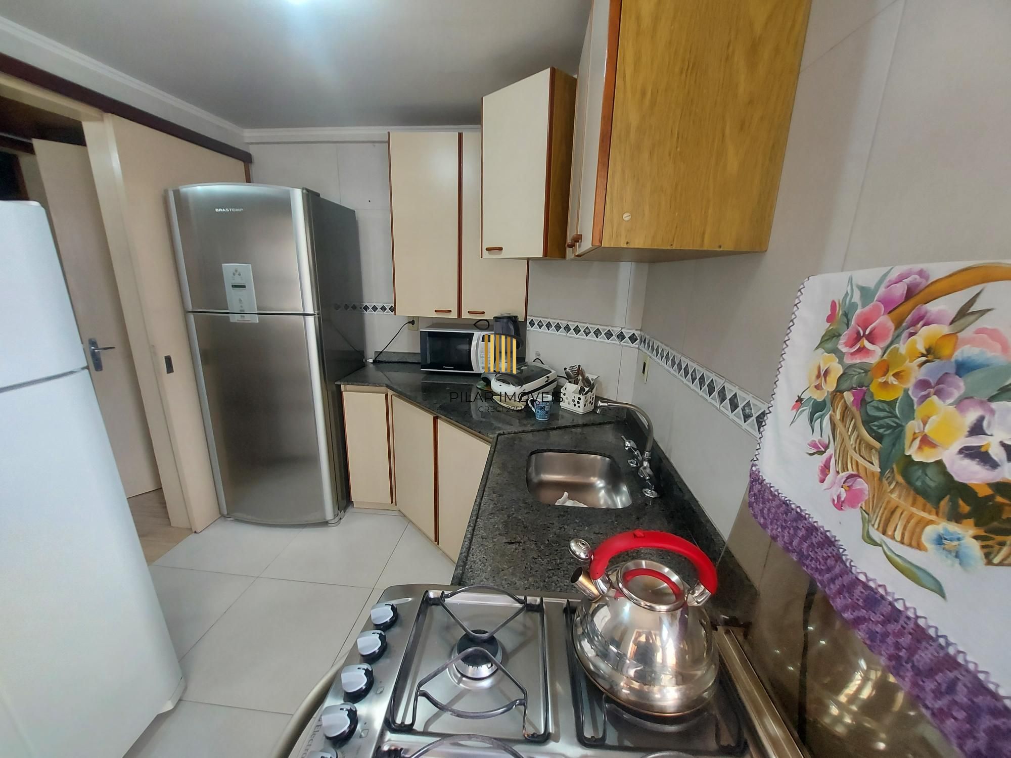Vende-se apartamento de 2 quartos, 2 vagas, 74m² e sacada e churrasqueira - Higienópolis