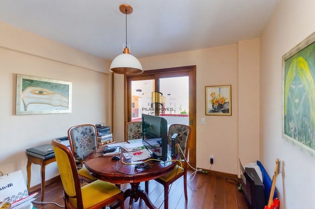 Vende-se cobertura com 3 quartos (1 suíte), 311m² e 3 vagas – Rio Branco