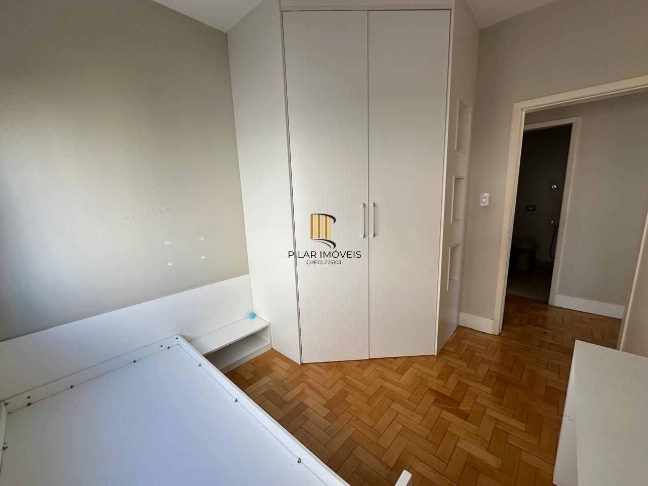 Vende-se apartamento 3 quartos, dependencia completa - 83m² - Bom fim
