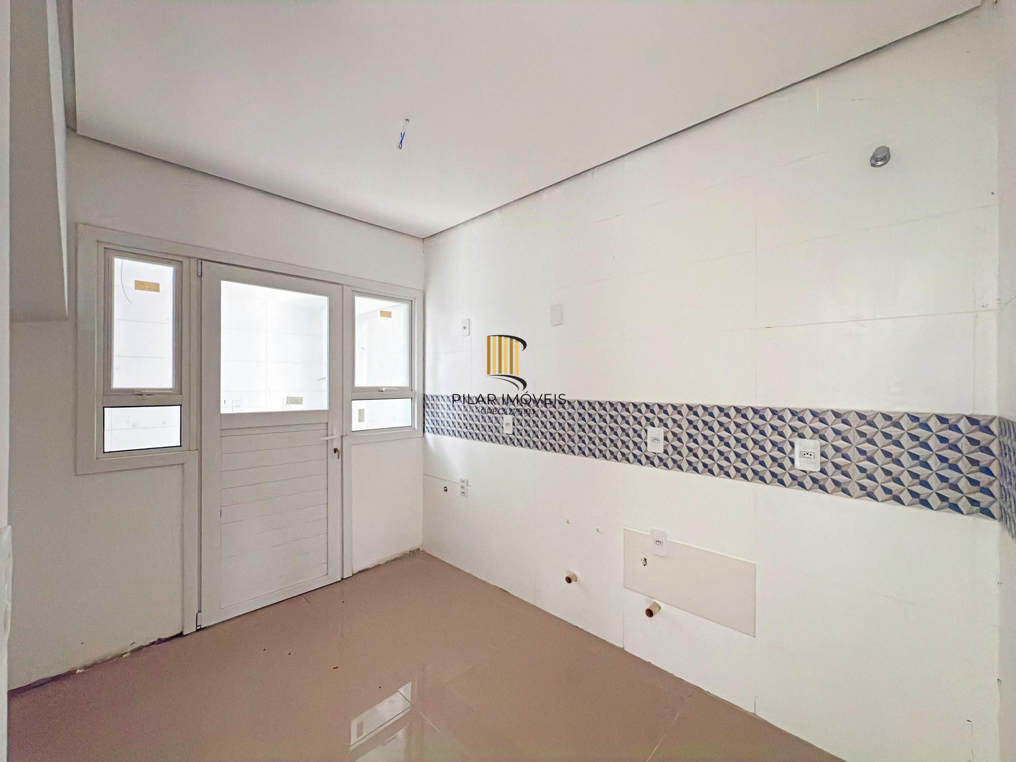 Vende-se casa em condomínio com 4 dormitórios (2 suítes), 3 vagas  – Tristeza