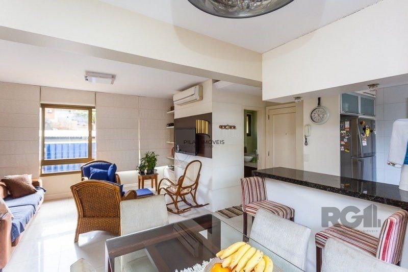 Apartamento 3 dormitórios, 1 suíte, 2 vagas - 74,91m² no Bairro Petrópolis