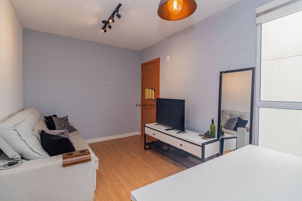 Vende-se apartamento com 2 quartos, 40m² e 1 vaga – Morro Santana