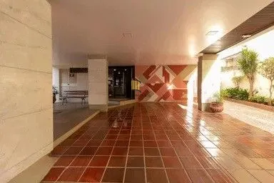 Vende-se cobertura com 1 quarto, churrasqueira, terraço, 80m² e 1 vaga - Bom Fim