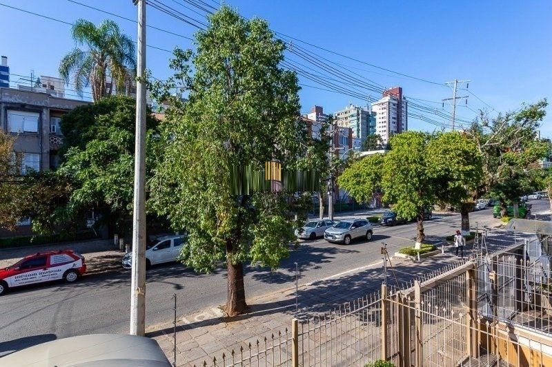 Apartamento 2 dormitórios, 84 m², 2 banheiros no Bairro Petrópolis em Porto Alegre
