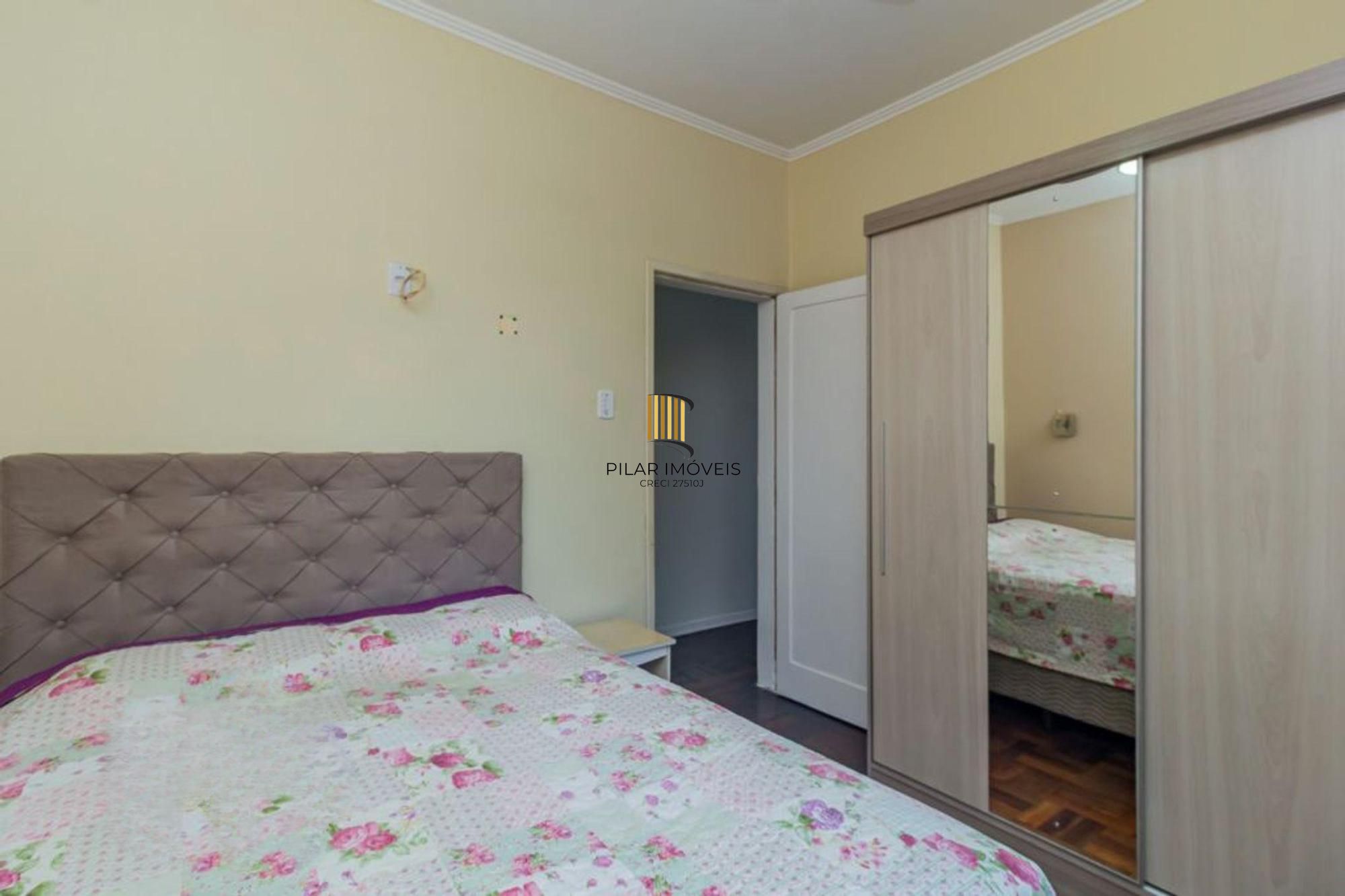 Vende-se apartamento com 3 quartos, 87m² e sacada - Petrópolis