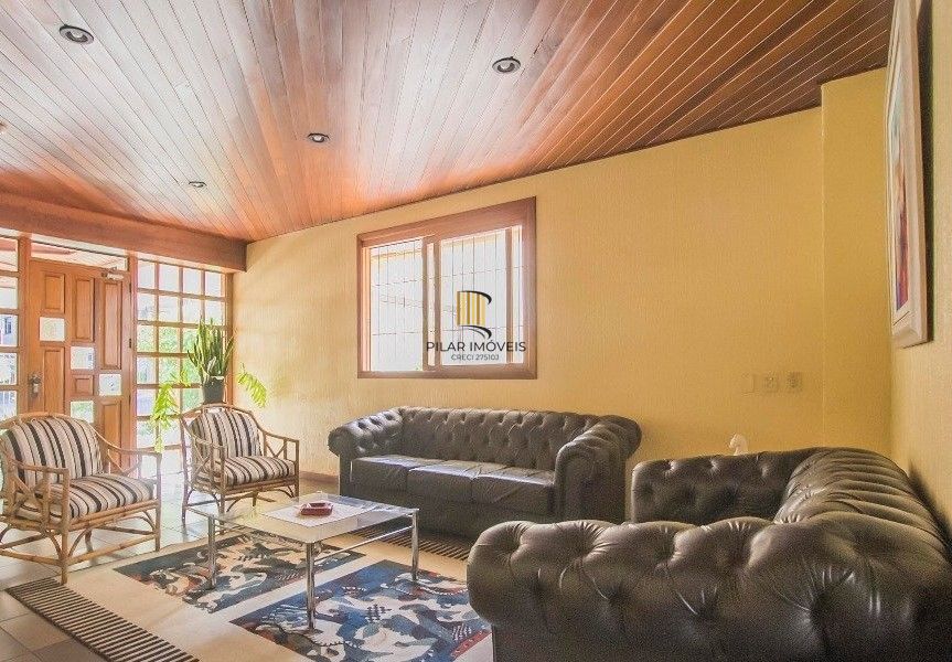Vende-se cobertura com 3 quartos (1 suíte), 315 m², 2 vagas - Bela Vista