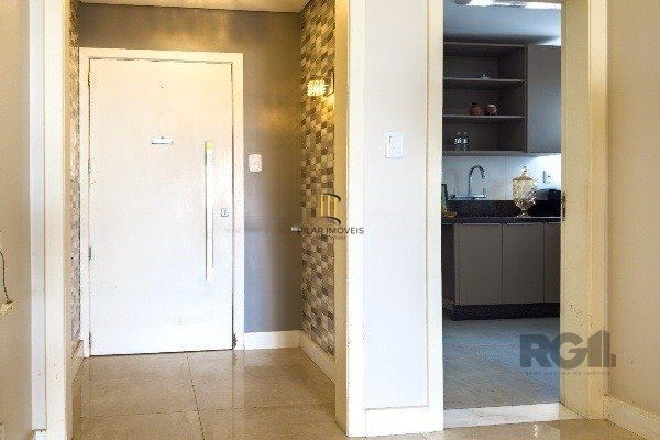 Vende-se excelente apartamento 2 suítes, 2 vagas cobertas com depósito - 116m² - Petrópolis