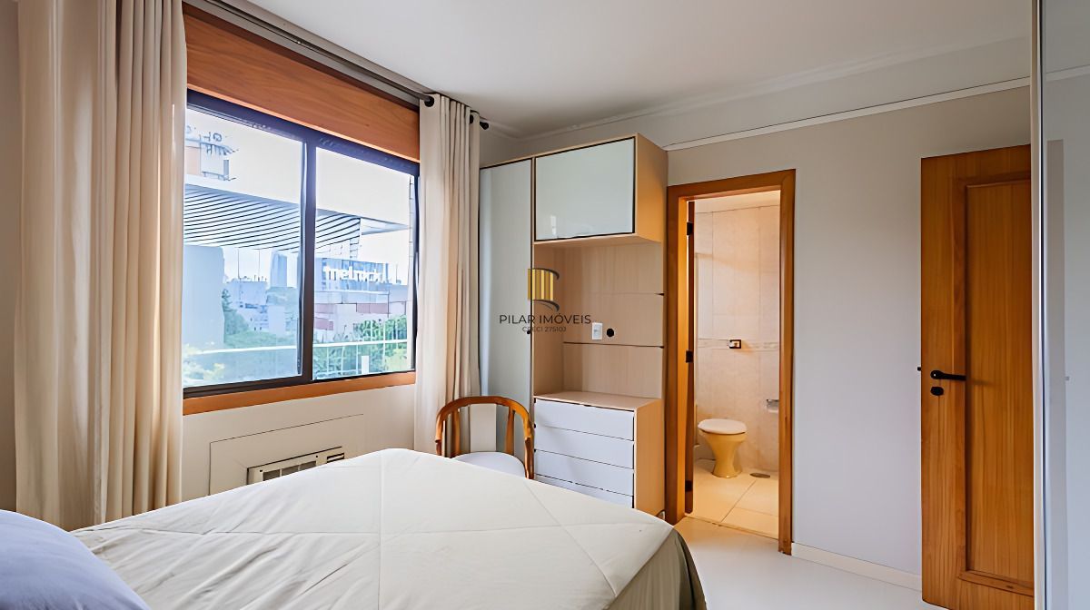 Vende-se apartamento com 2 quartos( 1 suíte), 96m², sacada e 2 vagas - Mont Serrat