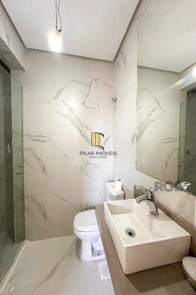 Vende-se apartaento 2 quartos com suíte e vaga coberta em região privilegiada - 72m² - Mont'Serrat