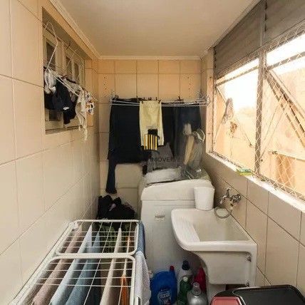 Vende-se apartamento com 2 quartos, 84 m² e 1 vaga - Menino Deus