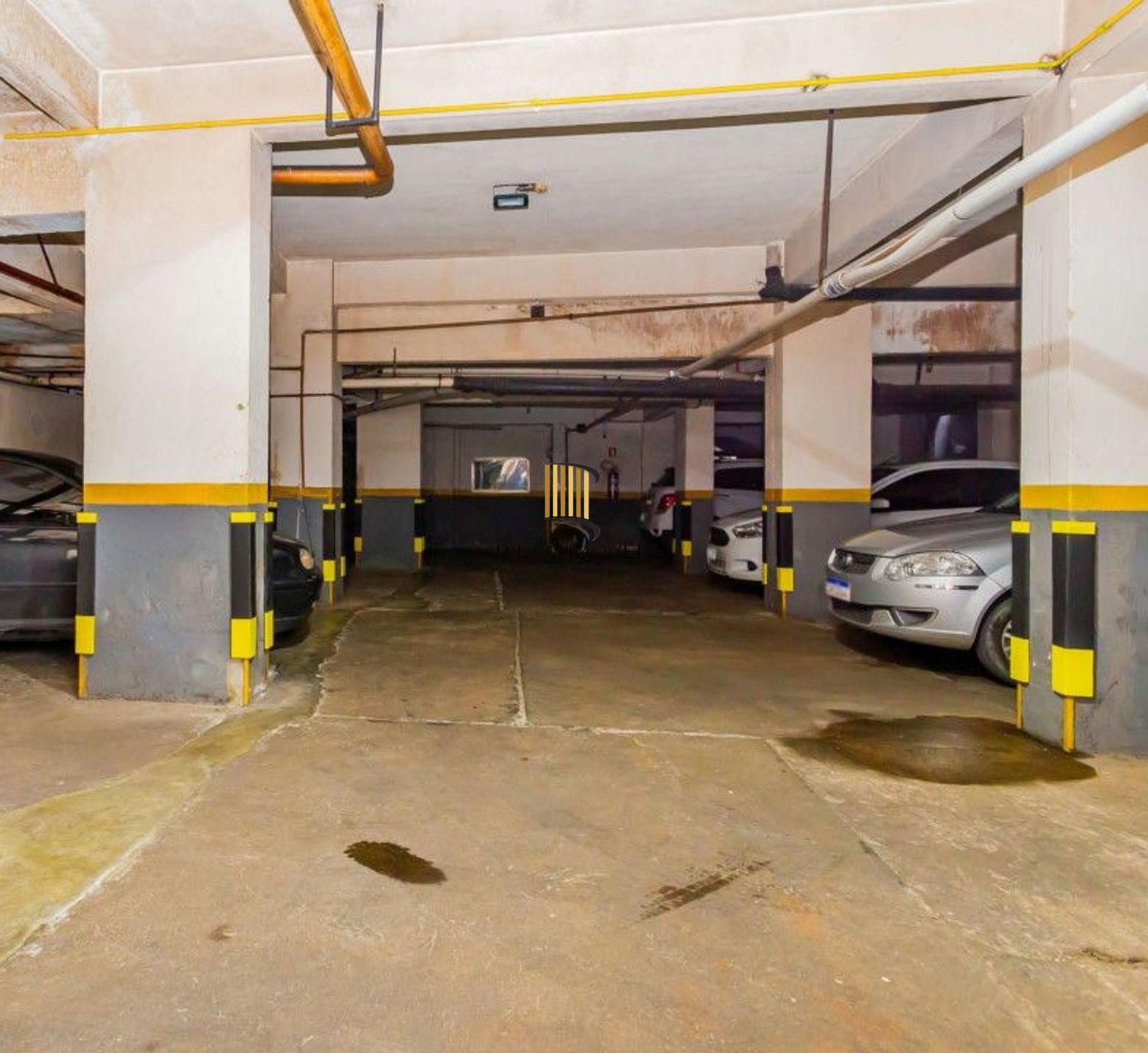 Vende-se apartamento com 4 quartos (1 suíte), 196m² e 1 vaga - Independência
